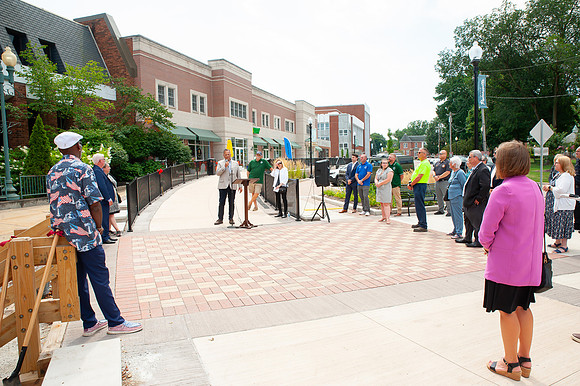 RibbonCutting-CityScape25_047