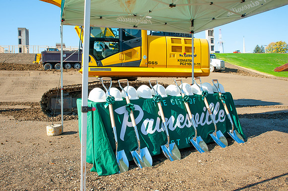 AmphitheaterGroundBreaking25_005