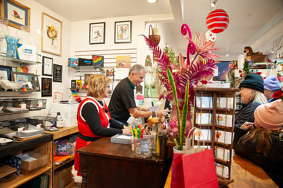 Shop-And-Stroll25_160
