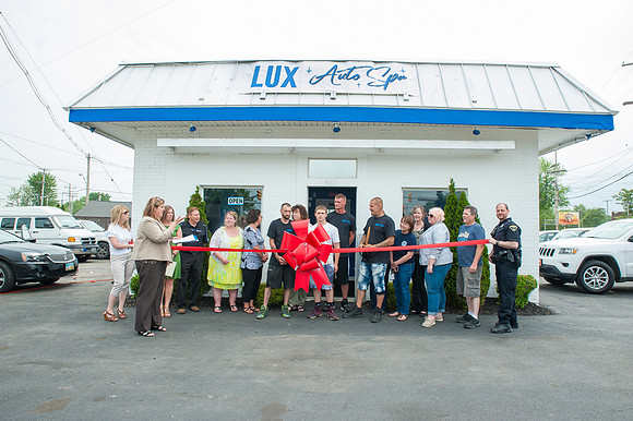 LUX-RibbonCutting_094