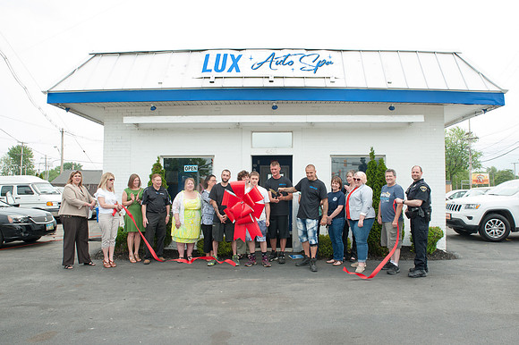 LUX-RibbonCutting_115