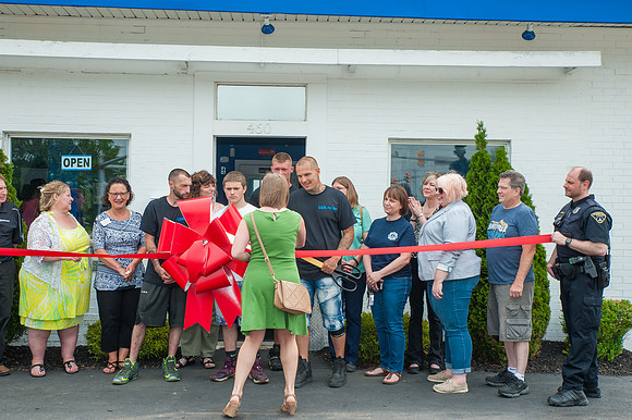 LUX-RibbonCutting_097