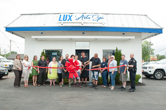 LUX-RibbonCutting_112
