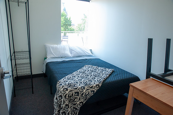 LakeErie-RibbonCutting-Dorms_135