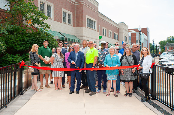 RibbonCutting-CityScape25_070