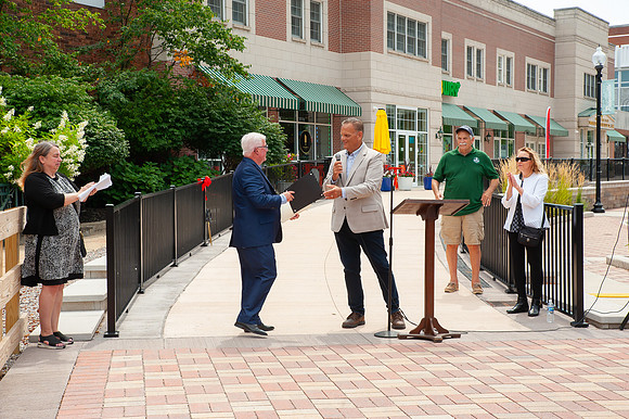 RibbonCutting-CityScape25_052