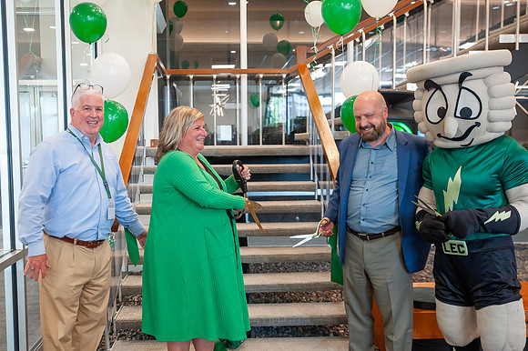 LakeErie-RibbonCutting-Dorms_086