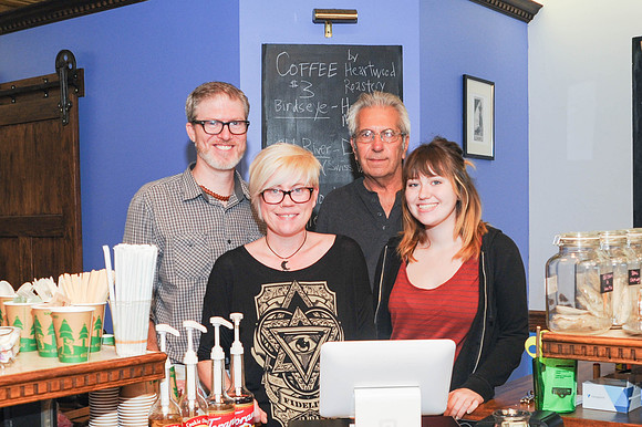 Starfish-and-Coffee-RibbonCutting_075