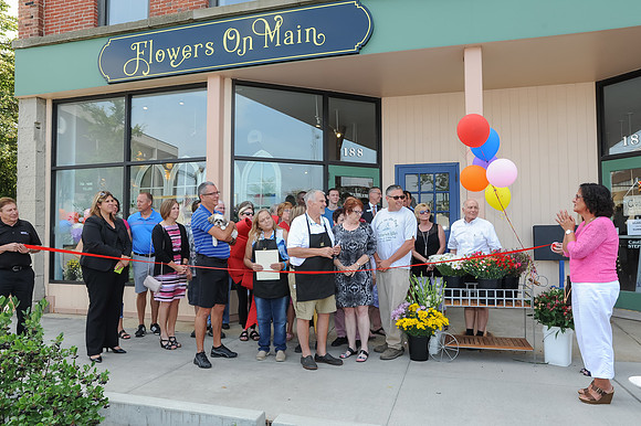 FlowersOnMain--RC_106