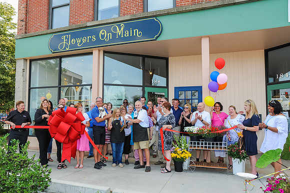 FlowersOnMain--RC_140