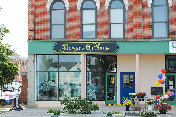 FlowersOnMain--RC_252