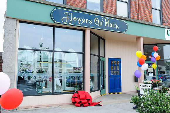 FlowersOnMain--RC_011