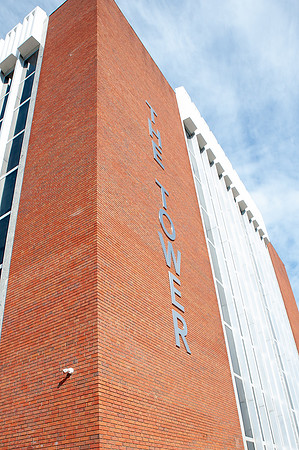 LakeErie-RibbonCutting-Dorms_187