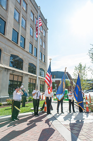 adminbuilding-ribboncutting_055
