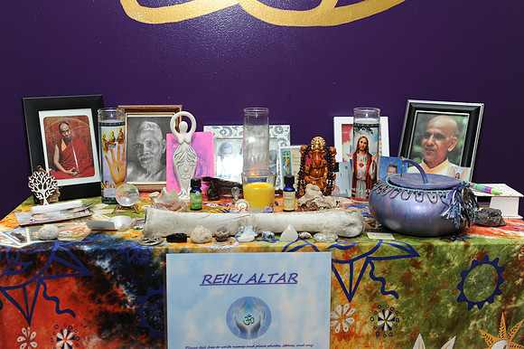 BranchesOfWellness-RibbonCutting_053