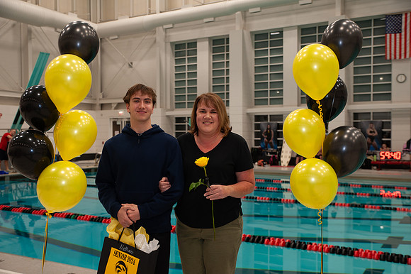 RHS-SeniorParentNight-Swim24_003