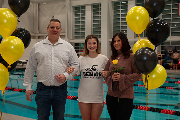 RHS-SeniorParentNight-Swim24_007