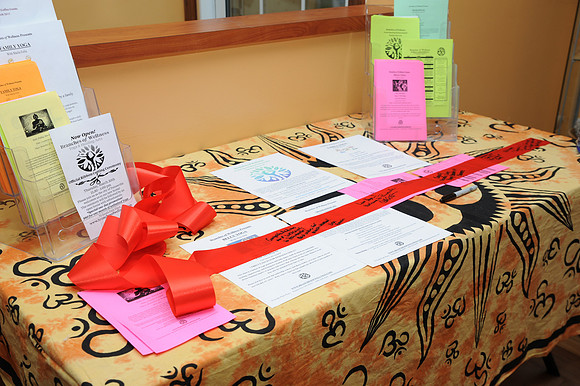 BranchesOfWellness-RibbonCutting_098