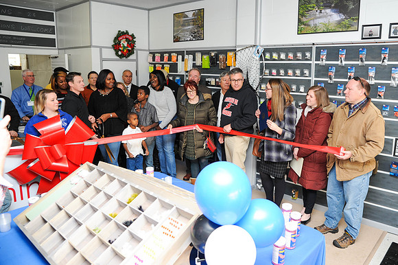 DriftersRibbonCutting_020