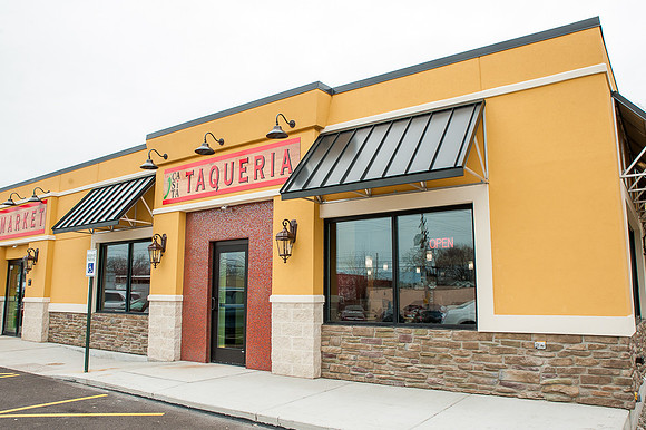 LaCasita-RibbonCutting_0041