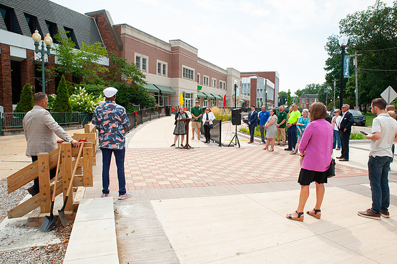 RibbonCutting-CityScape25_029