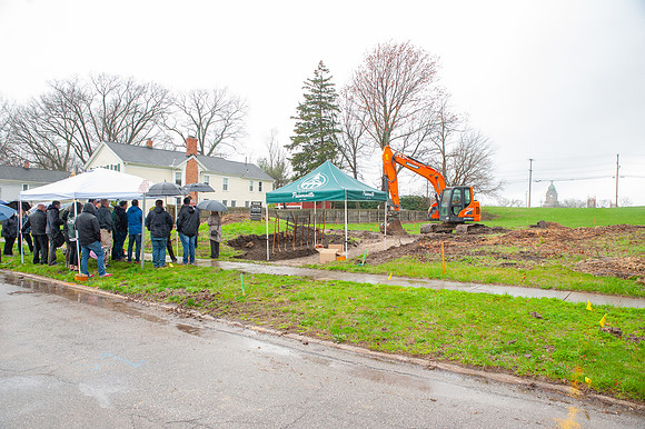 Payne-and-Payne-GroundBreaking24020
