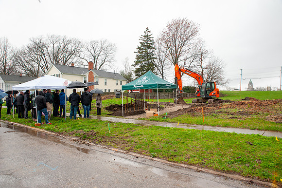 Payne-and-Payne-GroundBreaking24023