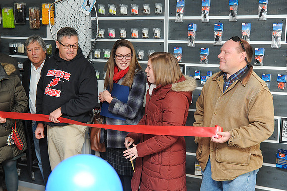 DriftersRibbonCutting_021