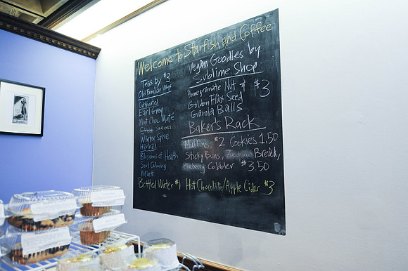 Starfish-and-Coffee-RibbonCutting_007