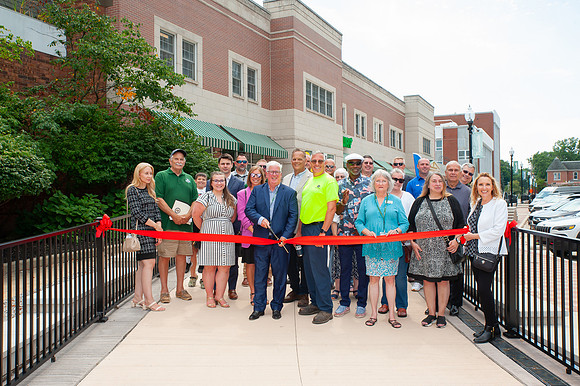 RibbonCutting-CityScape25_072