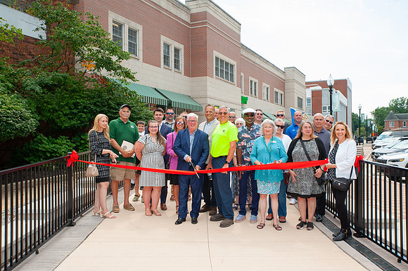 RibbonCutting-CityScape25_073