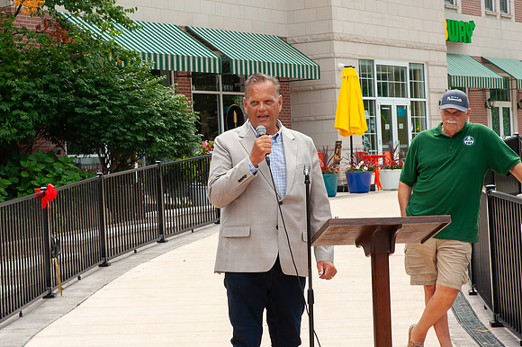 RibbonCutting-CityScape25_049