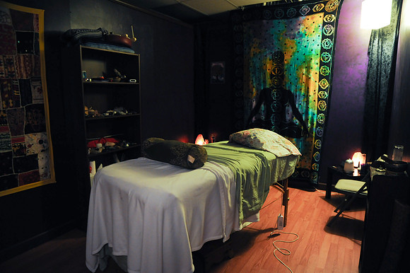BranchesOfWellness-RibbonCutting_085
