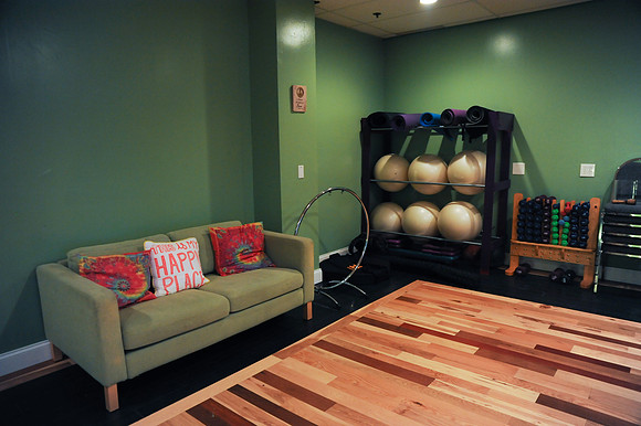 BranchesOfWellness-RibbonCutting_082