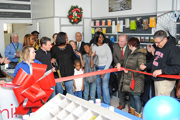 DriftersRibbonCutting_028