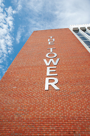 LakeErie-RibbonCutting-Dorms_190